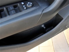2012款 2.3L 自动旗舰型