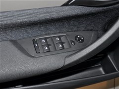 2014�� sDrive18i �ֶ���