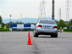 2015�� E 260 L