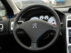 2012款 两厢 1.6L 自动舒适版