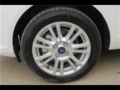 2013  1.5L Զʱ