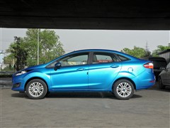 2013  1.5L Զʱ
