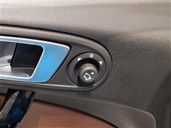 2014  1.0 GTDi Զ
