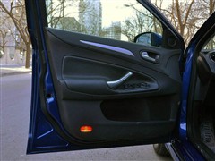 2010 2.3L ˶