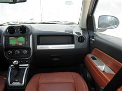 2014款 改款 2.4L 四驱豪华导航版
