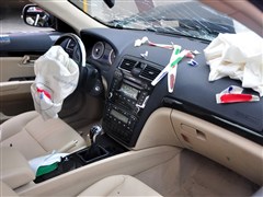 2011 2.0L ֶ׼