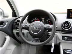 2014�� Limousine 35 TFSI �Զ�������