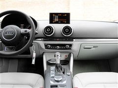2014�� Limousine 35 TFSI �Զ�������