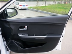 2015�� ���� 1.4L MT TOP