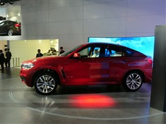 2015�� xDrive50i M�˶���