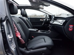 2015�� CLS 260