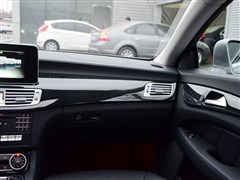 2015�� CLS 260