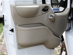 2013款 2.4T柴油标准型长轴高顶国IV