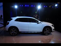 2015�� GLA 260 4MATIC �˶���