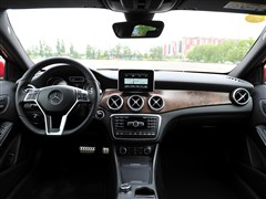 2015�� GLA 260 4MATIC �˶���
