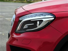 2015�� GLA 260 4MATIC �˶���
