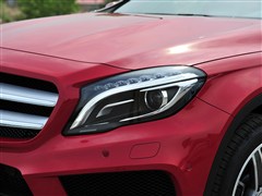 2015�� GLA 260 4MATIC �˶���