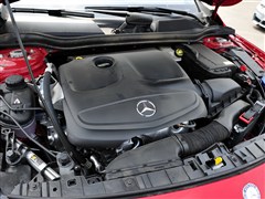 2015�� GLA 260 4MATIC �˶���