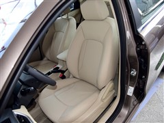 2015�� 1.6L CVT���а�