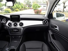 2015�� GLA 200 ������