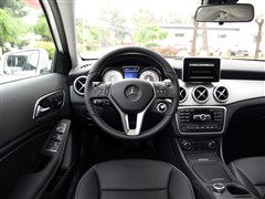 2015�� GLA 200 ������