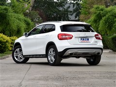 2015�� GLA 200 ������