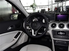 2015�� GLA 220 4MATIC ʱ����