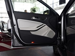 2015�� GLA 220 4MATIC ʱ����