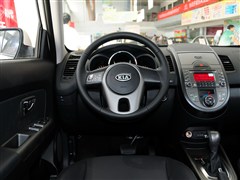 2013�� 1.6L AT Premium