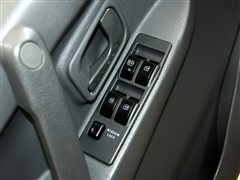 猎豹汽车,猎豹6481,2009款 2.2L 手动两驱,车厢座椅实拍图片