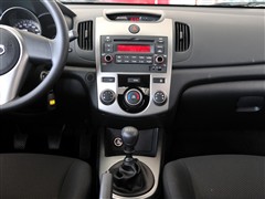 2011�� 1.6L MT GL