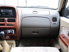 2011款 2.4L汽油四驱标准型