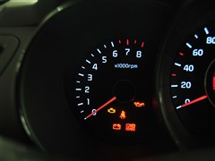 2011�� ���� 1.4L AT GLS