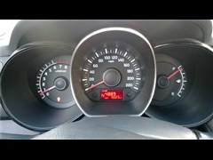 2011�� ���� 1.4L AT GLS