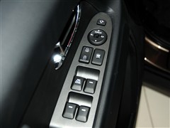 2012�� 2.0L �Զ�������GLS