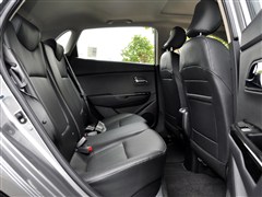 2012�� ���� 1.6L AT Premium