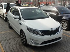 2012�� ���� 1.6L AT Premium