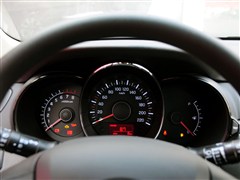 2012�� ���� 1.4L MT GLS