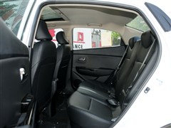 2012�� ���� 1.6L AT Premium�����