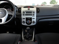 2014�� 1.6L MT GLS