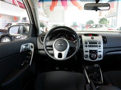 2014�� 1.6L MT GLS
