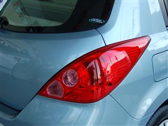 2005�� 1.6G AT
