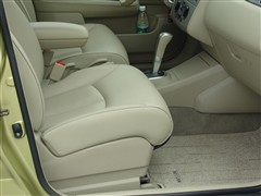 2005�� 1.6GE AT