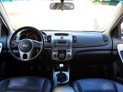 2009�� 1.6L MT GLS