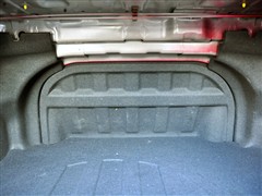 2009�� 1.6L MT GLS