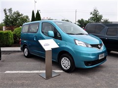 日产NV200 2010款 1.6L 232座 尊贵型
