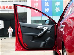 2011�� 1.6L MT GLS