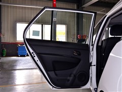 2011款 1.6L 5座手动豪华版