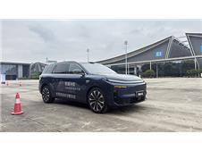 16.58�����仪ΪǬ��������M8��ɳ�Լݣ�������SUV����